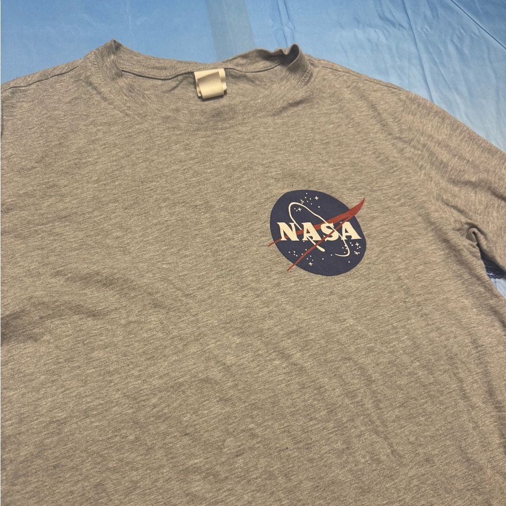 H&M NASA Tee - Picture 3 of 7